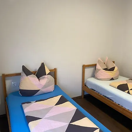 2-zimmer-wohnung Mit Balkon In Der *