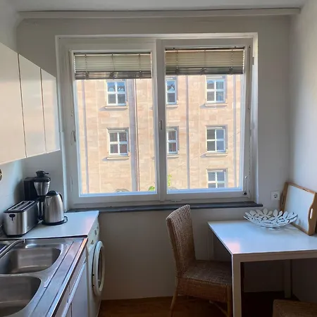 2-zimmer-wohnung Mit Balkon In Der Нюрнберг