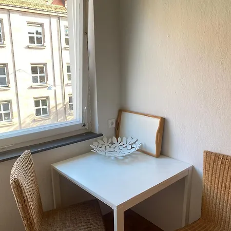 2-zimmer-wohnung Mit Balkon In Der Apartment