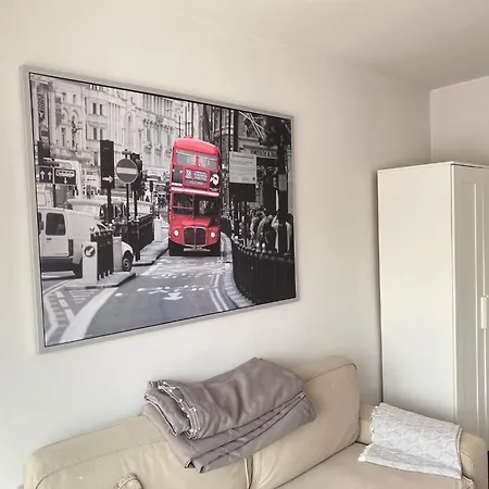 2-zimmer-wohnung Mit Balkon In Der Апартаменты